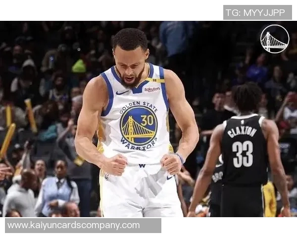 假期学习不放松库里首节火力全开轰下11分展现超强状态